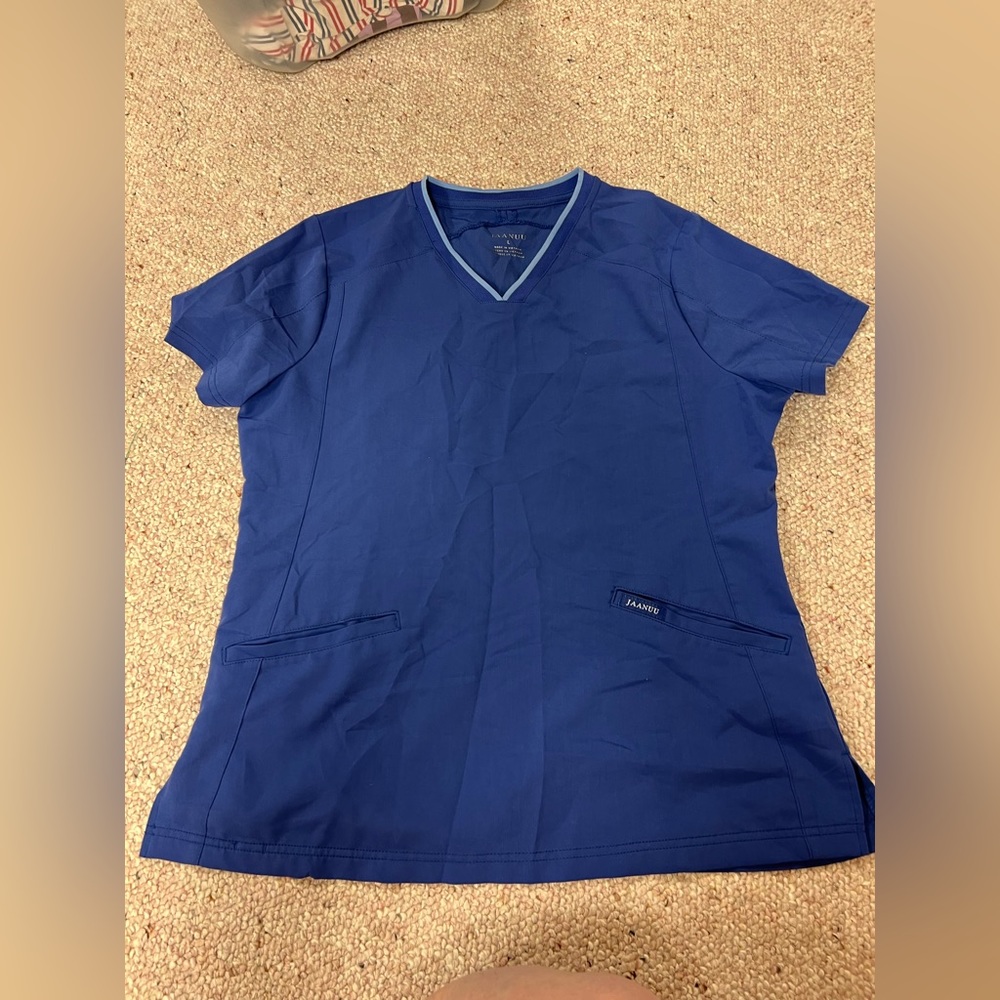 Jaanuu scrub top